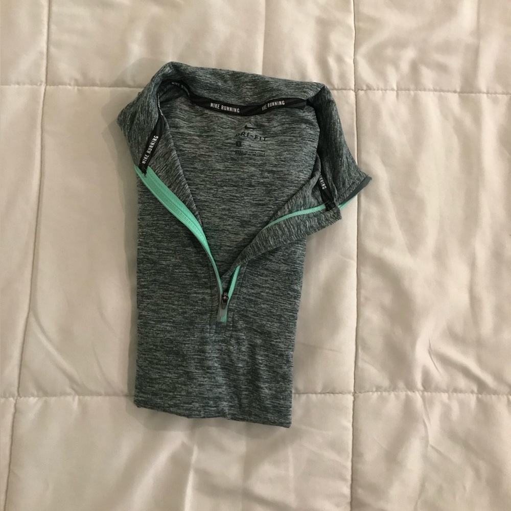 Lightweight Nike Running Pullover - image 3